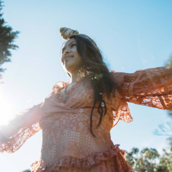 Meet your Posher, Brittni - Picture 1 of 1